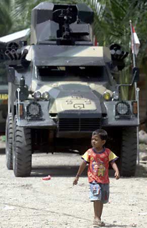 BTR-40_indonesia_01.jpg