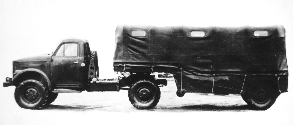 ГАЗ-63Д с активным полуприцепом.jpg