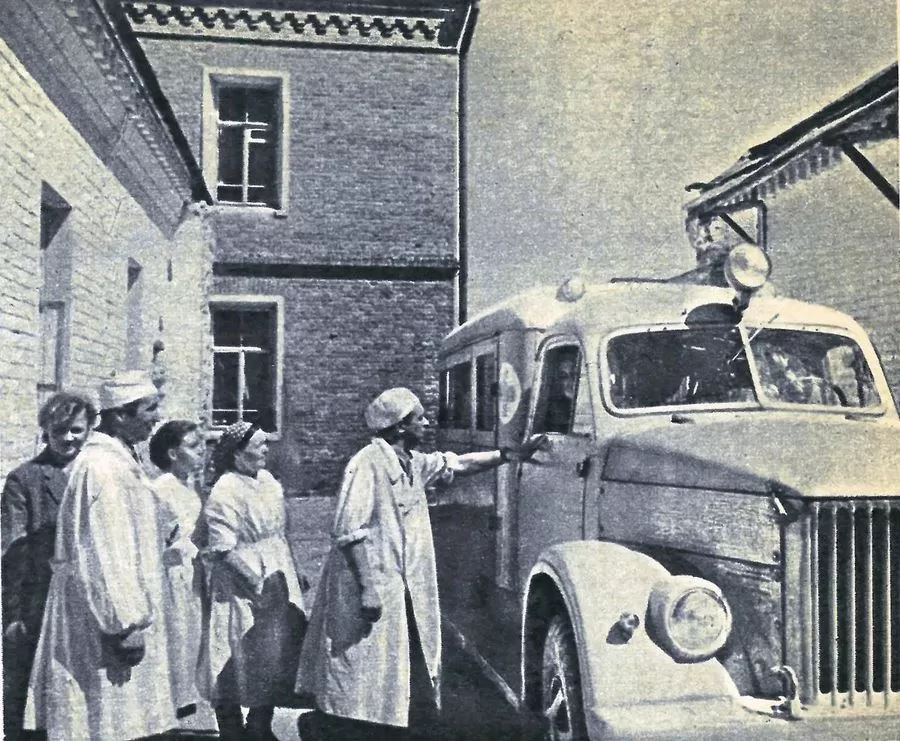 ГАЗ-51 санитарный 1960г Весьегонск.jpg