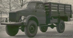 Выставочный ГАЗ-63 был украшен хромированными ободками фар, подфарников и даже колесными гайками.