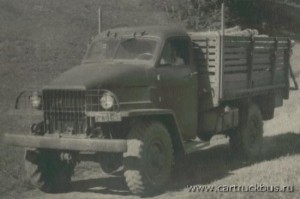 Прототип 1943 года за неимением своей был оснащен кабиной от Studebaker.