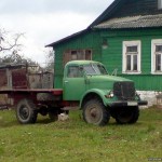 ГАЗ-63 - огромная редкость!!! Это, кстати, не призрак (даже номера есть). Скорее всего на ходу.